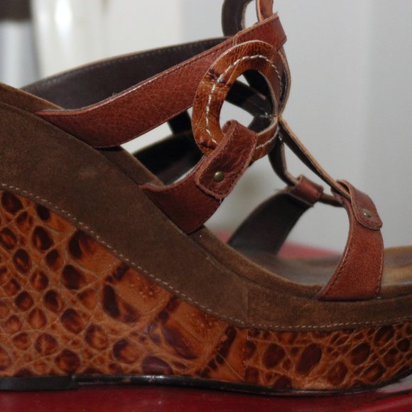 Jessica Bennito Shoes - Jessico Bennito brown leather & suede wedge